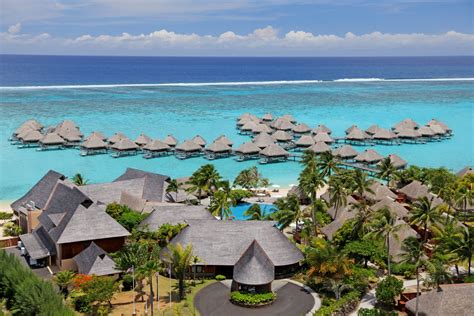 IDEE PER VIAGGIARE...lavoriamo a colori: Hilton Bora Bora Nui Resort VS Hilton Moorea Lagoon