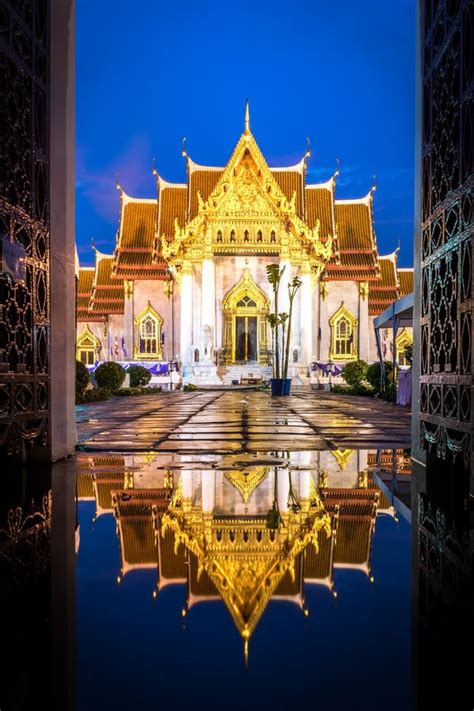 Wat Benchamabopit (Marble Temple) in Bangkok, Thailand at Night Stock ...