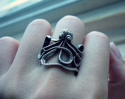 Vintage Octopus Fashion Ring (Antique Bronze) - LilyFair Jewelry