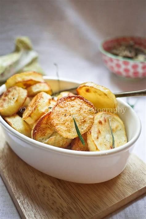 Jamie-Olivers-Perfect-Roasted-Potatoes | Perfect roast potatoes ...