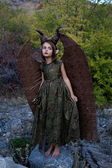 Young Maleficent: DIY Costume (Dear Lizzy) | Halloween dress up ideas, Scary halloween costumes ...