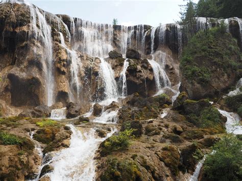 MUST VISIT IN CHINA: BEAUTIFUL JIUZHAIGOU - Mumpack Travel