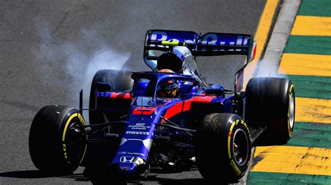 Australian GP WATCH: Alex Albon crashes Toro Rosso during practice | F1 ...