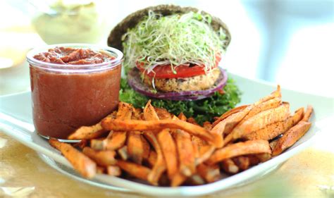 Raw Vegan Burger Buns | THE GLOBAL GIRL