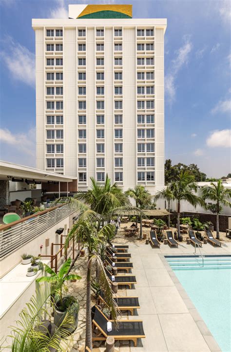 Endorsed: Hotel June Is an Oasis Built for SoCal Eternal Summers - Airows