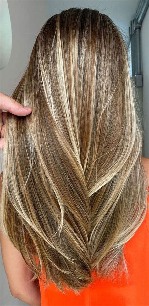 These Are The Best Hair Colour Trends in 2021 : Trendy bright blonde highlights | Blonde hair ...