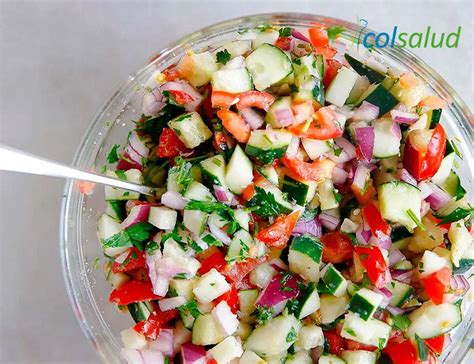 Ensalada de Pepino y Tomate | Recetas Saludables | Ensaladas | Colsalud