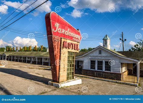 Abandoned Motel on Historic Route 66 in Missouri Editorial Stock Photo - Image of classic ...