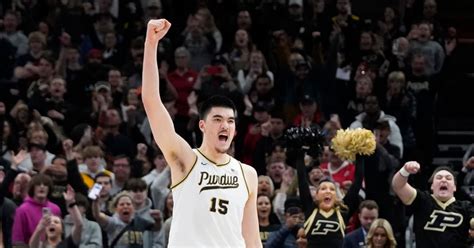 Zach Edey Withdraws From 2023 NBA Draft, Returns to Purdue - Sports ...