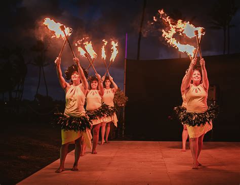 Ahi Uila Fire Show – Dinner & Show – Blue Hawaiian Activities & Concierge