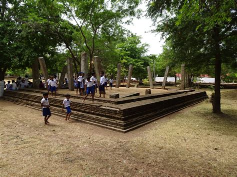 Anuradhapura - Ruins (8) | Anuradhapura | Pictures | Sri Lanka in Global-Geography