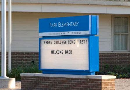 The 25 Funniest School Signs Ever (GALLERY)