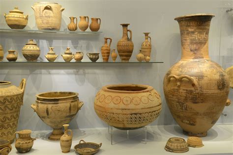 Minoan Pottery (5) | Knossos | Pictures | Greece in Global-Geography