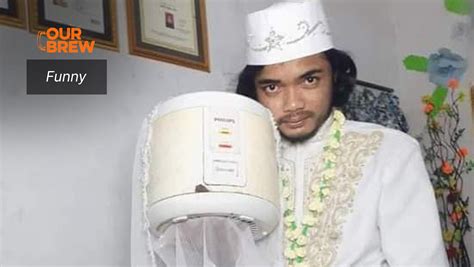 Remember that Indonesian Guy and his Rice Cooker Wife? They’re Now Divorced