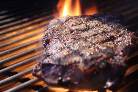 An Overview of Grilling and Broiling