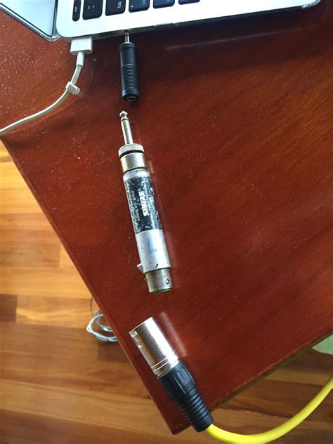 microphone - Studio mic --> Headphone jack not working - Sound Design Stack Exchange