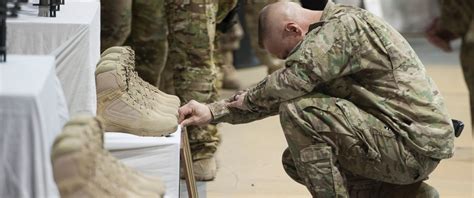 PHOTOS: Warriors Mourn Deaths of Six Soldiers at Christmas