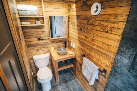 10 Tiny House Bathroom Ideas