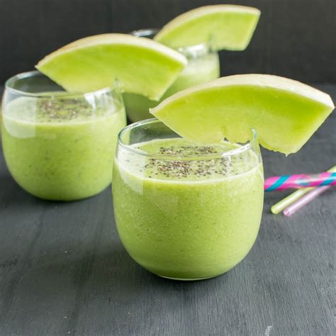 Kale Honey Dew Melon Smoothie [ V + GF + Paleo ] kiipfit.com