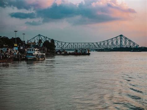 Taking A Magical Ganges River Cruise In Kolkata - 8 Reasons To Sail On ...