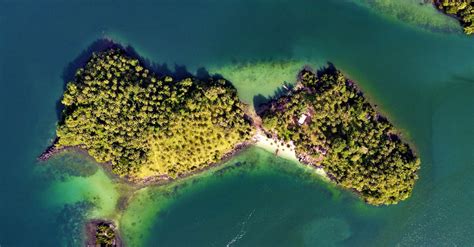 Aerial View of an Islet · Free Stock Photo