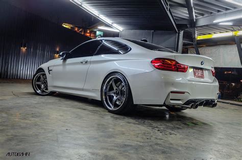 BMW M4 F82/F83 White Advan GT | Wheel Front