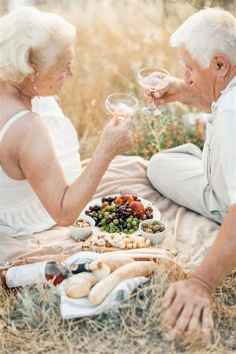 The most adorable 50th Wedding Anniversary photo shoot in the Crimea ...