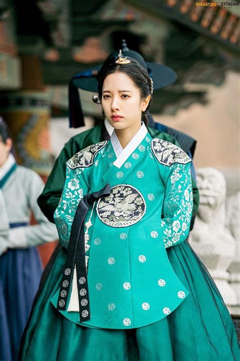 Pin by Cai Yubing on BONA | Korean outfits, Korean traditional dress, Korean fashion