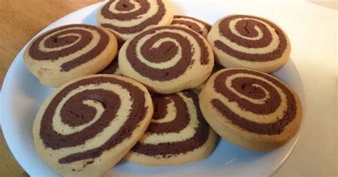 Spiral cookies Recipe by Raluca O. - Cookpad