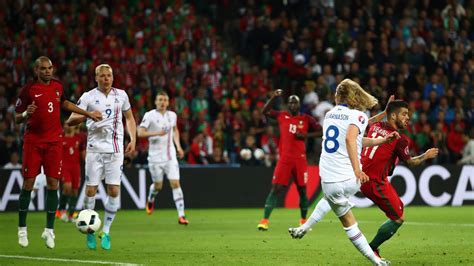 Portugal 1 - 1 Iceland - Match Report & Highlights