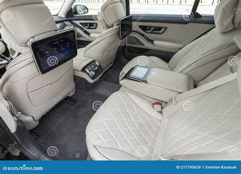 Mercedes S 400 d editorial stock image. Image of passenger - 217705639