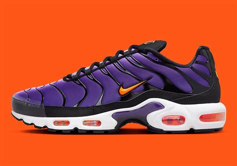 Nike Air Max Plus OG "Voltage Purple" DX0755-500 | SneakerNews.com