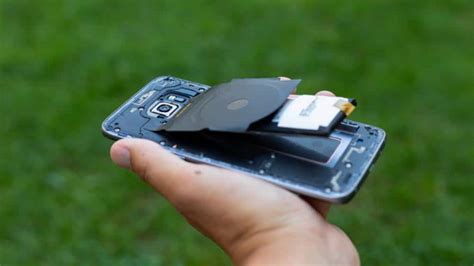 Exploding smartphones: Here's why and how to prevent it from happening ...