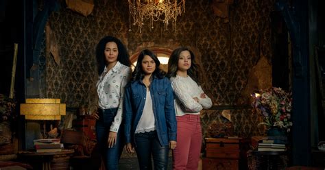 How Is The New 'Charmed' Connected To The Original Series? The Reboot ...