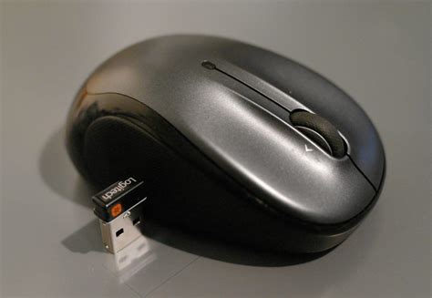 Logitech M525 vs Logitech M325 Mouse: Which One is Better for the Price? - Logitech M525 vs ...