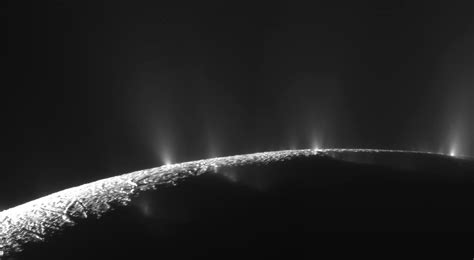 Saturn's moon Enceladus has curtains of water vapor erupting from its ...