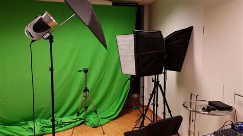 Download Green Screen Photography Studio Wallpaper | Wallpapers.com