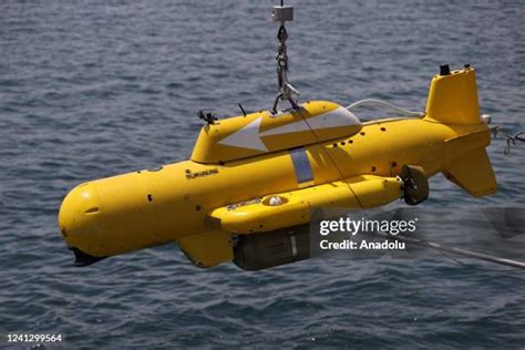 Underwater Unmanned Vehicle Photos and Premium High Res Pictures ...