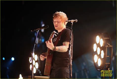 Ed Sheeran's Grammys 2017 Performance Was Amazing - Watch Now! | Photo 1068872 - Photo Gallery ...