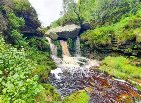 15 BEST Peak District Waterfalls (+ Walks to Visit Them) – Peak ...