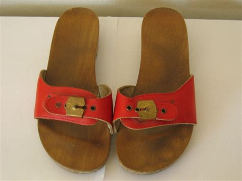 vintage 1970s red DR. SCHOLL WOODEN SANDALS 8