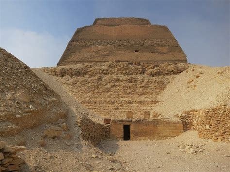 Meidum Pyramid, Giza | Ancient egypt, Pyramids, Ancient egyptian