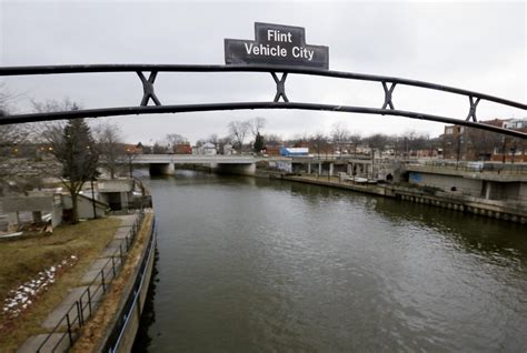 Federal State Of Emergency Over Lead-Laced Water Ends In Flint, Mich ...