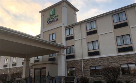 Hotel Review: Holiday Inn Express -Marshall MI – The World According to Dev