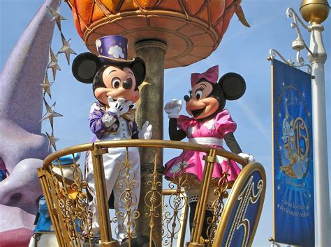 HD wallpaper: Minnie Mouse and Mickey Mouse in Disneyland, Paris ...