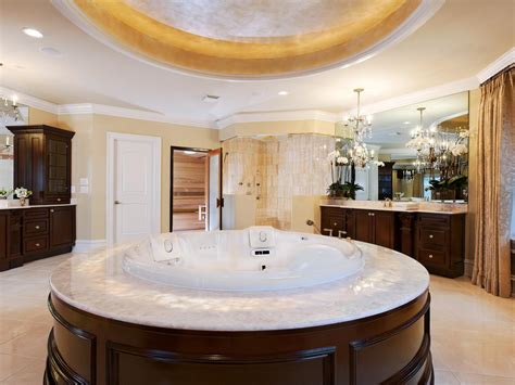 Whirlpool Tub Designs and Options: HGTV Pictures & Tips | HGTV