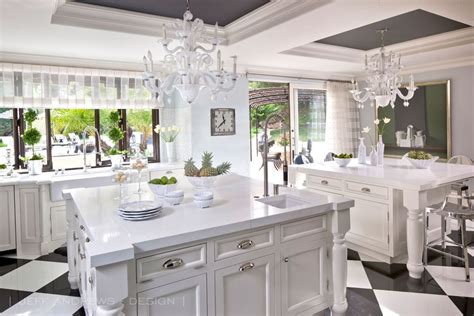 Inside Kris Jenner's Glamorous Redecorated Los Angeles Mansion ...