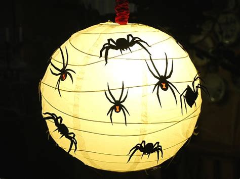 How to Decorate Paper Lanterns for Halloween | DIY