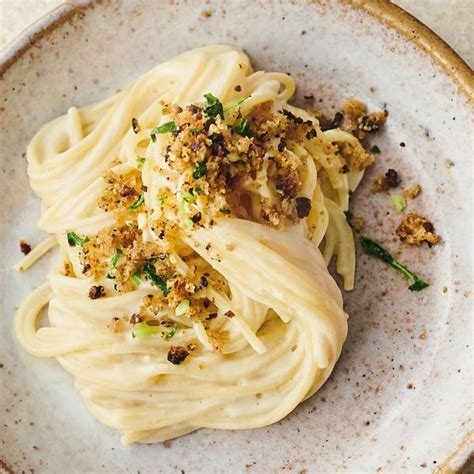 Jamie Oliver Cauliflower Cheese Pasta | Channel 4 Keep Cooking Family Favourites Vegetarian ...