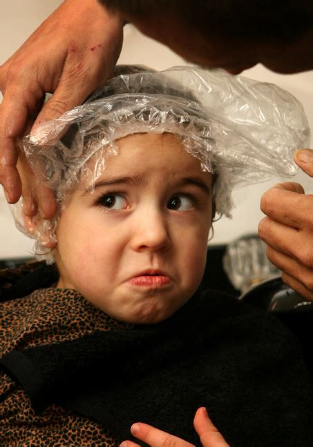 Natural Cures for Head Lice: Symptoms of Head Lice: Head Lice Herbal Remedies | Natural Remedies.org